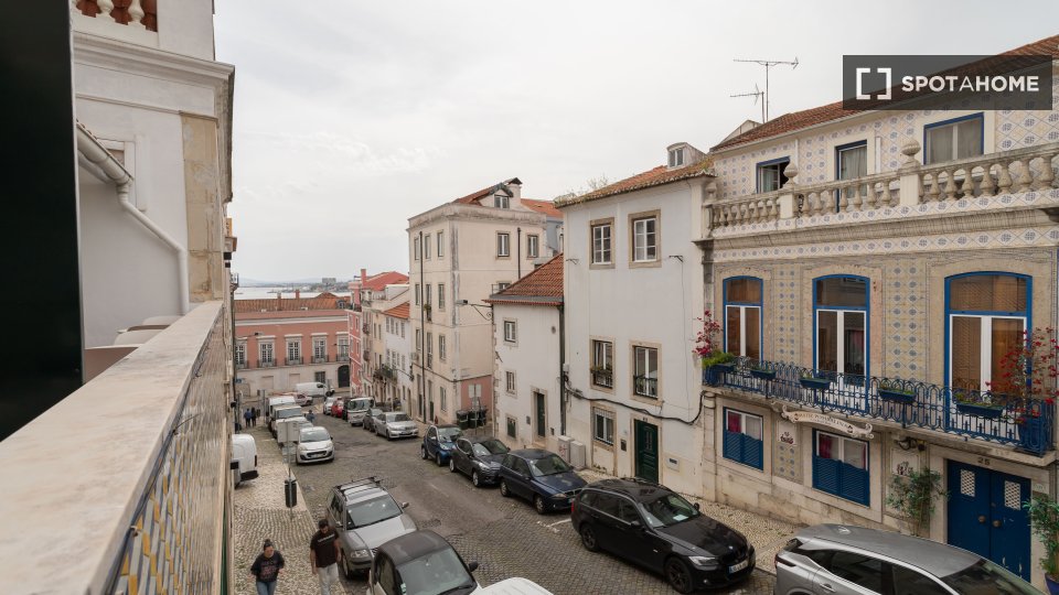 Apartment mono Lisbon, 50m² — photo 2