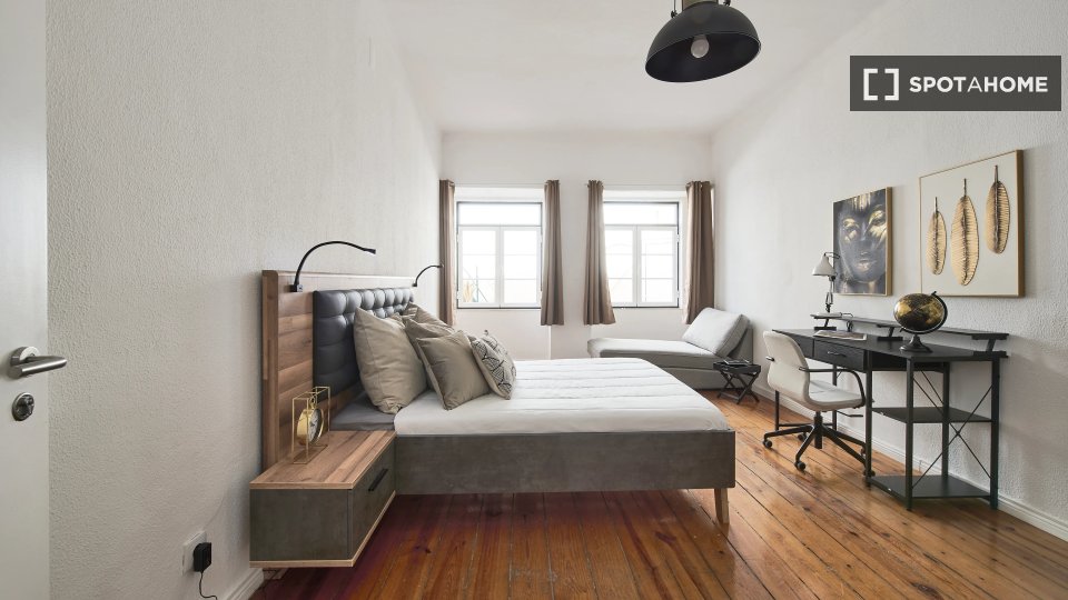 Double room Lisbon, 13 beds — photo 10