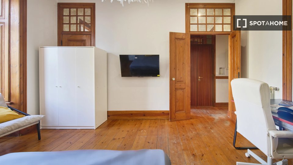 Double room Lisbon, 7 beds — photo 4