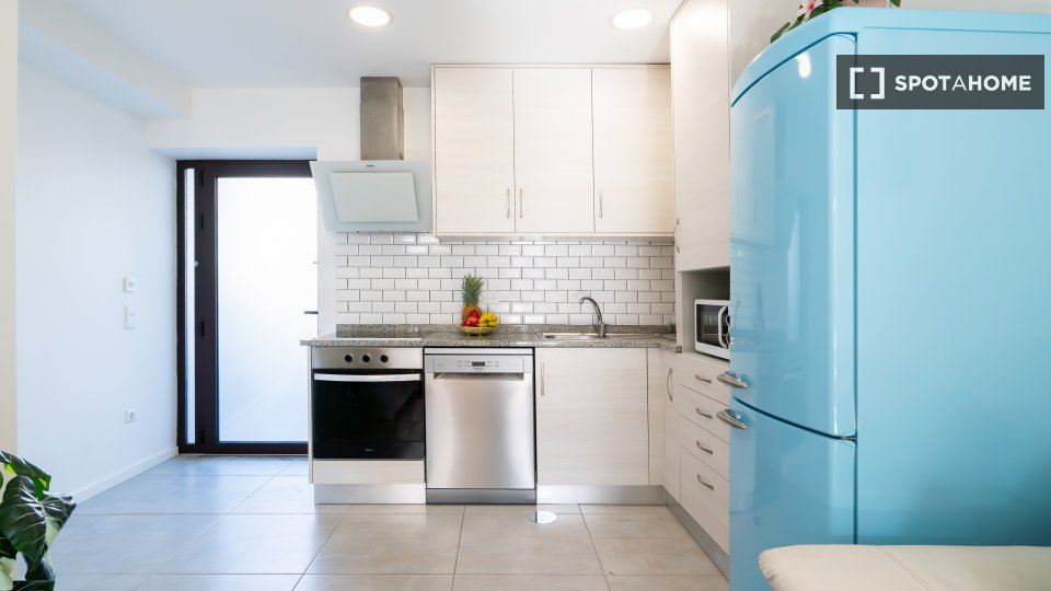 Apartment Porto, 3 beds, 50m² — photo 10