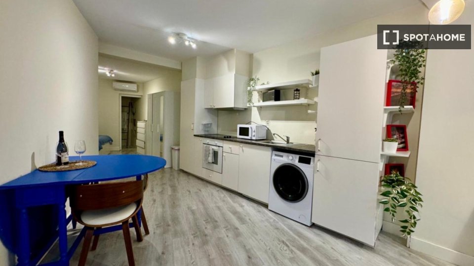 Apartment mono Lisbon, 43m² — photo 7