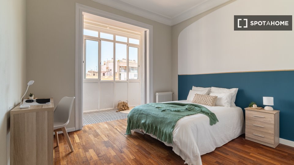 Double room Barcelona, 7 beds, 166m² — photo 4