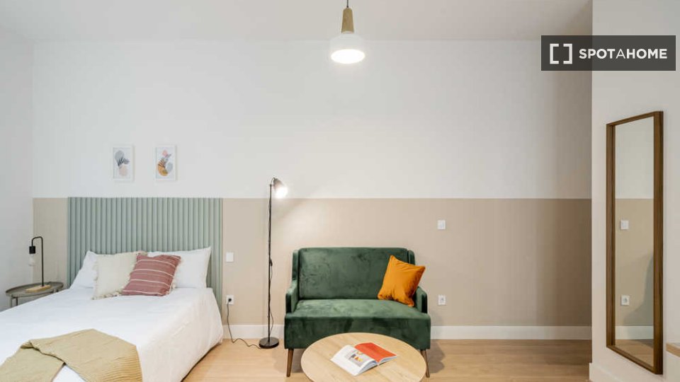 Habitación doble Madrid, 16 habitaciones — foto 29