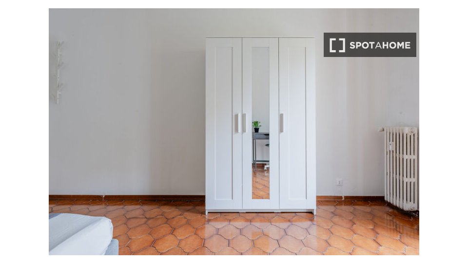 Double room Milan, 3 beds — photo 7