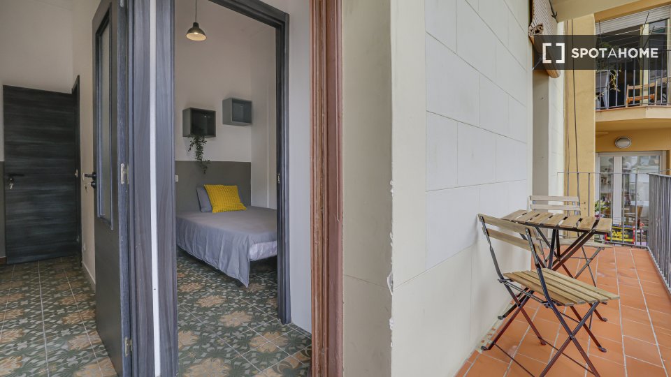 Double room Barcelona, 6 beds, 100m² — photo 12