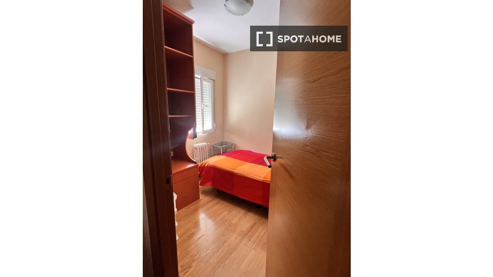 Chambre 4 voyageurs, avec climatisation