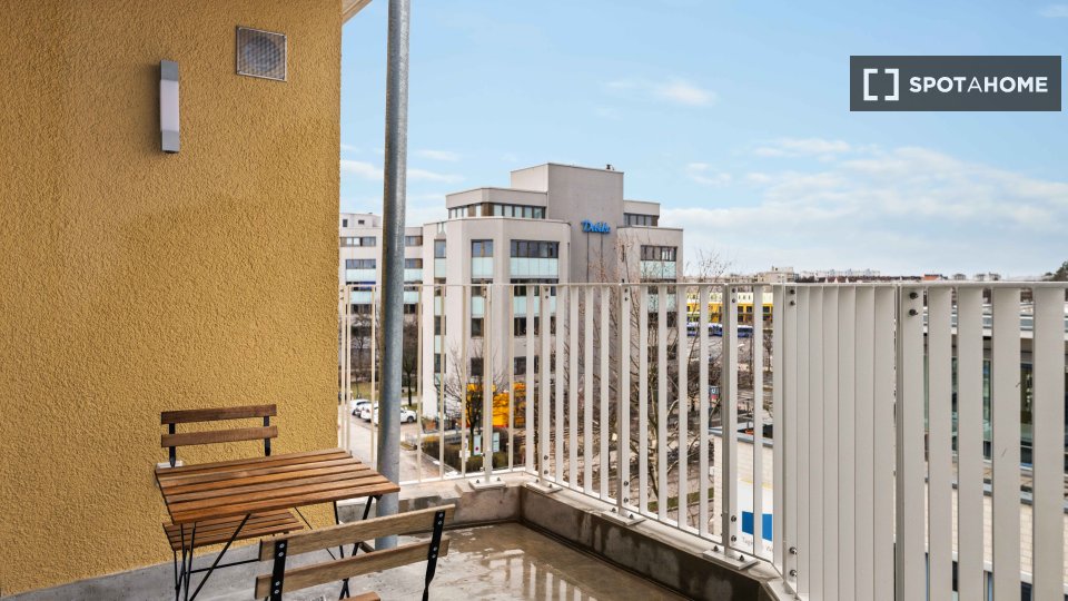 Double room Munich, 4 beds, 97m² — photo 20