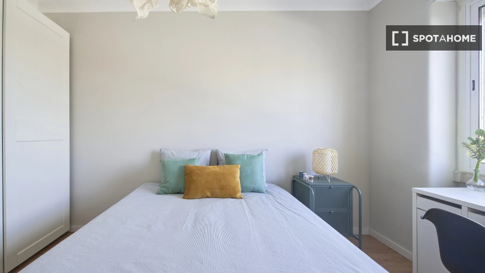 Double room Lisbon, 6 beds — photo 2