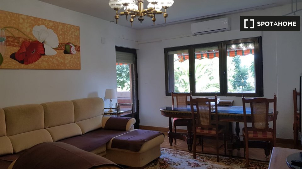 Double room Madrid, 2 beds — photo 4