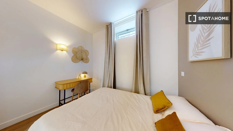 Double room Lyon, 17 beds — photo 1