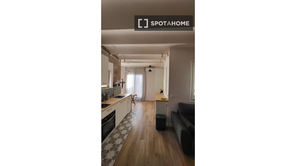 Double room Barcelona, 2 beds — photo 9