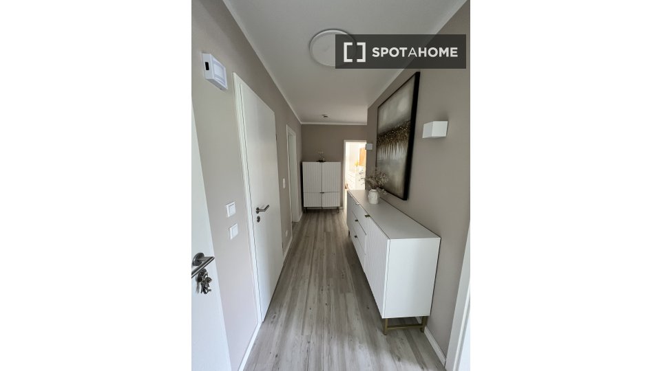 Apartment Cologne, 1 bed, 70m² — photo 9