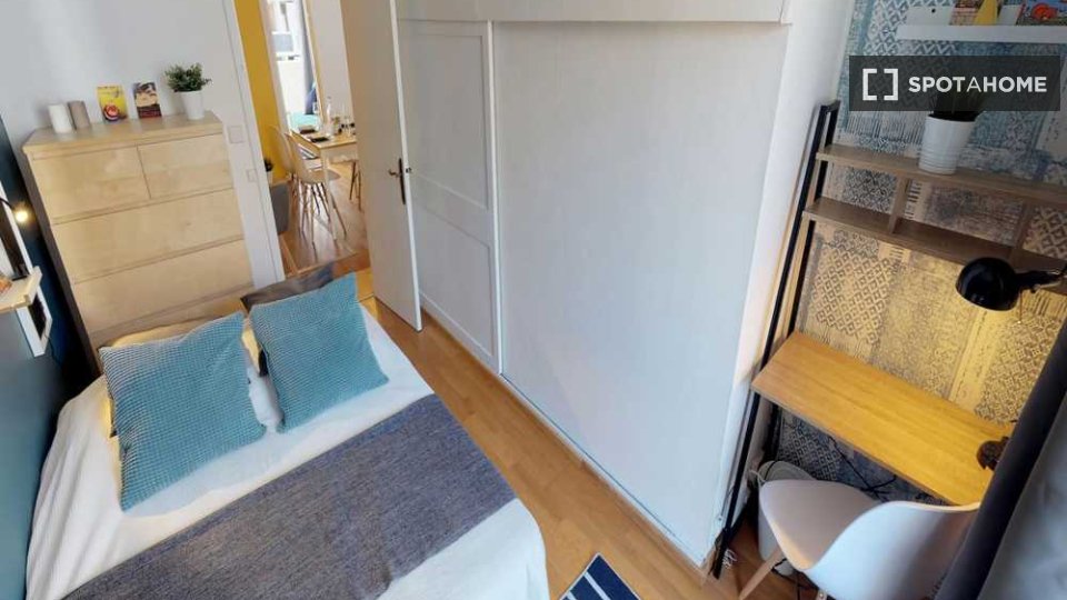 Double room Lille, 4 beds, 80m² — photo 8