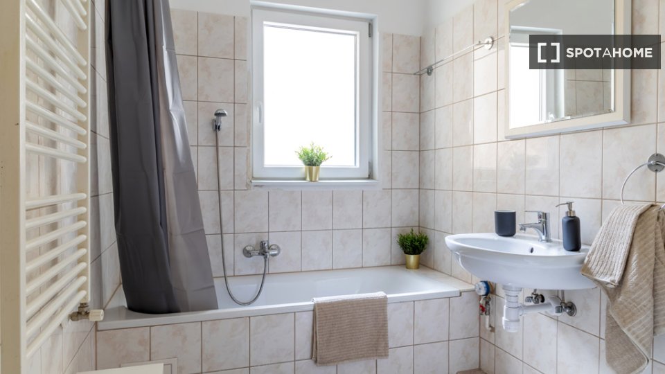 Double room Budapest, 3 beds, 80m² — photo 11