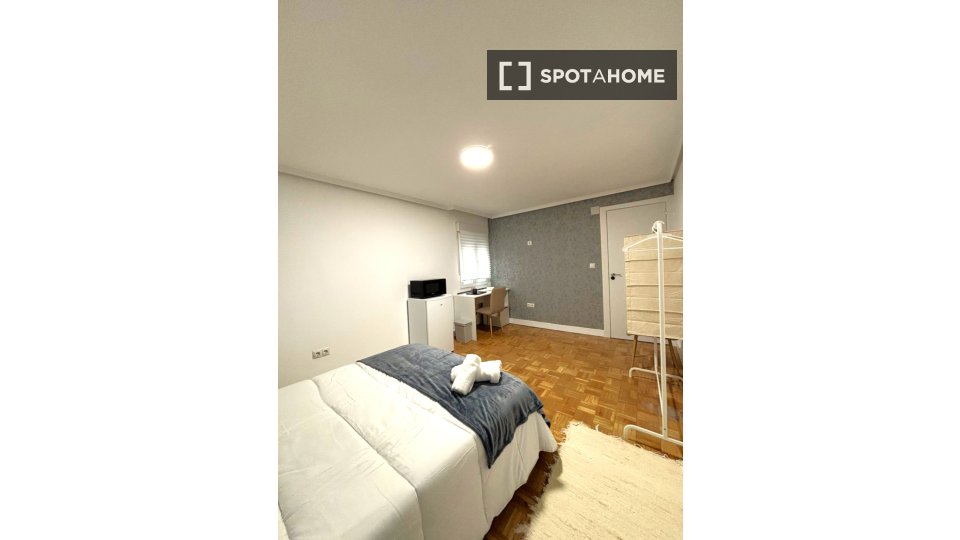 Double room Madrid, 8 beds, 160m² — photo 20