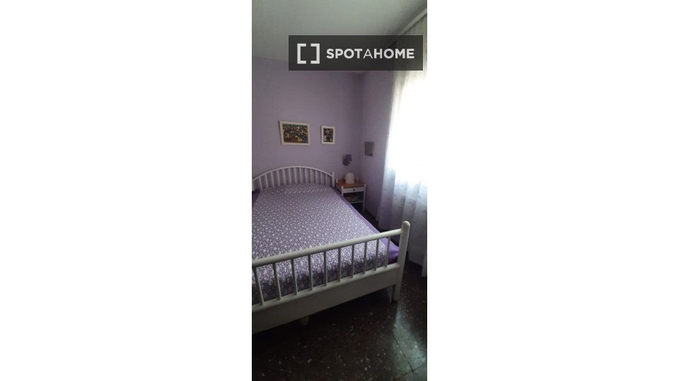 Double room Barcelona, 2 beds, 65m² — photo 4