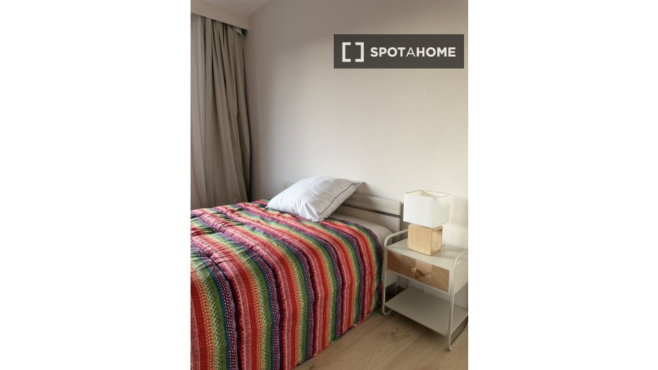 Double room Brussels, 4 beds, 125m² — photo 11