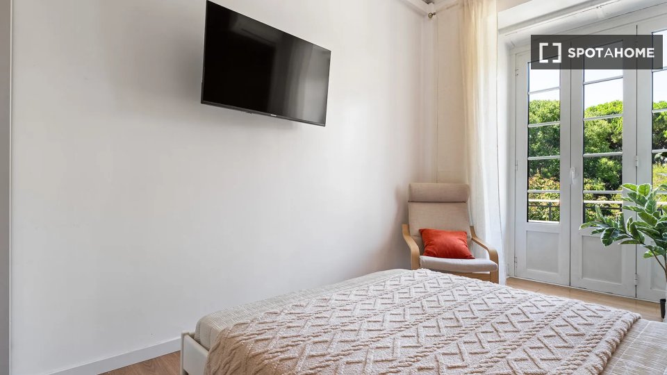 Double room Lisbon, 11 beds — photo 11