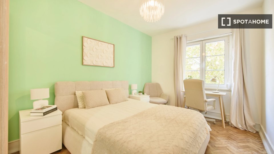 Double room Lisbon, 6 beds — photo 1