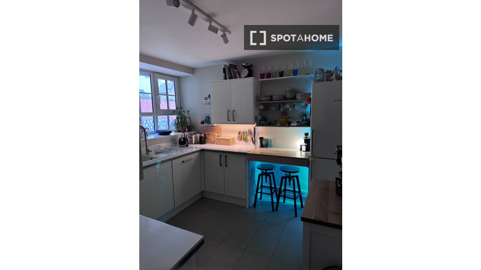 Apartment London, 2 beds, 70m² — photo 1