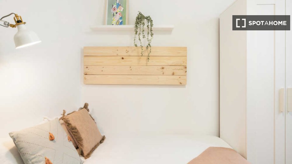 Double room Madrid, 7 beds — photo 35