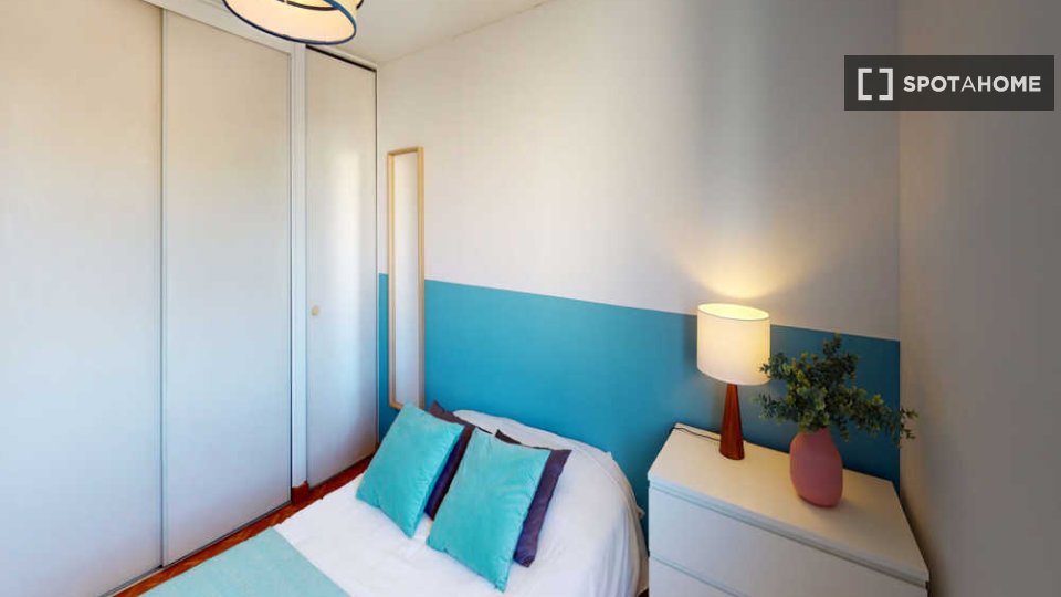 Double room Lyon, 3 beds, 70m² — photo 8