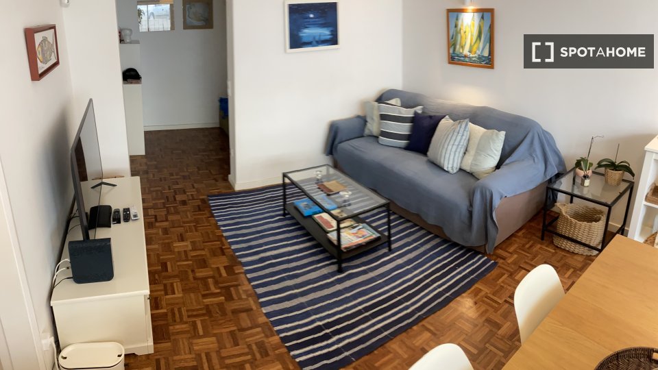 Apartment Lisbon, 2 beds, 70m² — photo 13