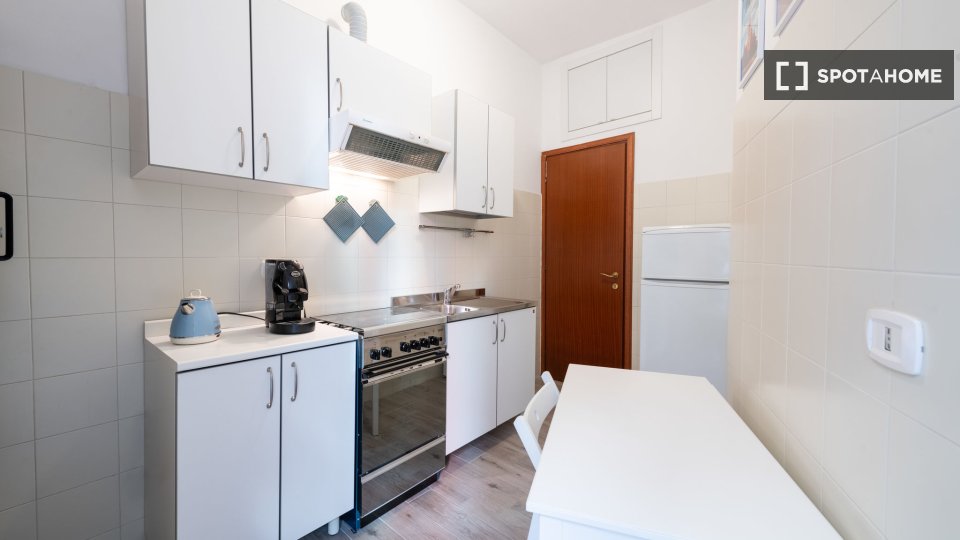 Apartment Rome, 1 bed — photo 9