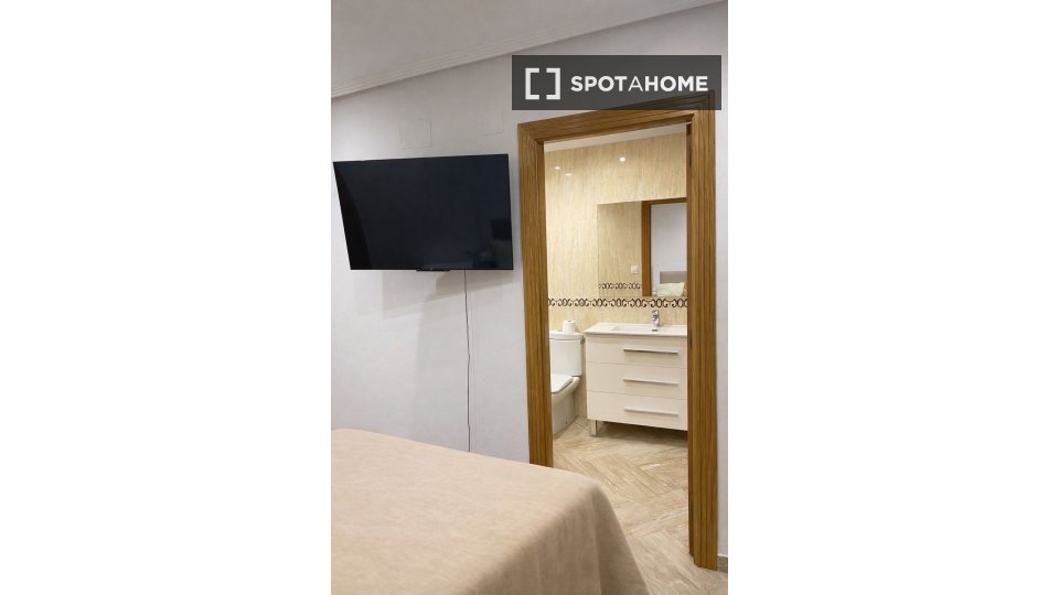 Apartment Alicante, 3 beds, 150m² — photo 17