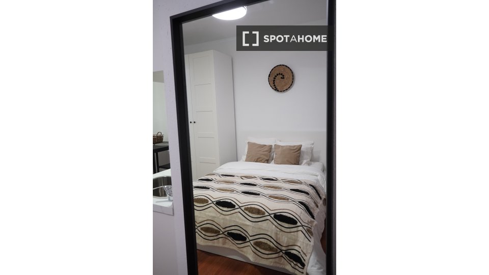 Double room Madrid, 6 beds — photo 8