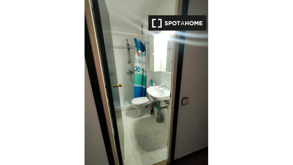Double room Barcelona, 4 beds, 92m² — photo 5
