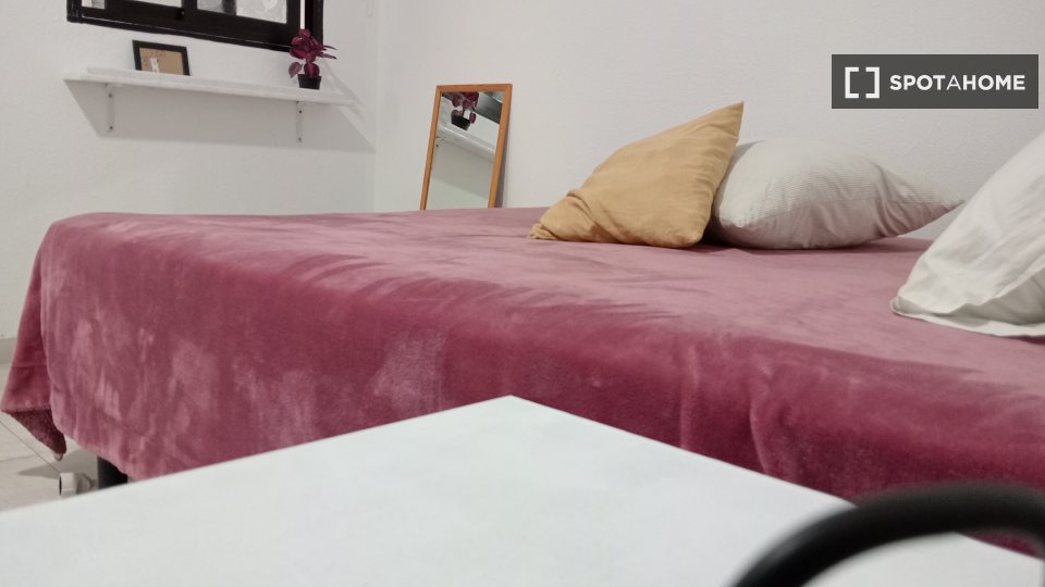 Double room Santa_Cruz_De_Tenerife, 3 beds, 75m² — photo 38