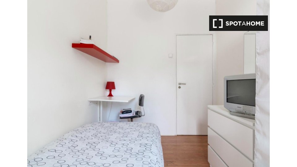 Double room Lisbon, 6 beds — photo 3