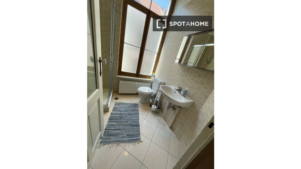 Double room Brussels, 4 beds — photo 17