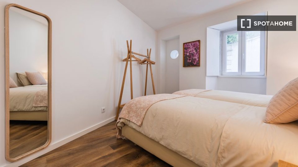 Apartment Lisbon, 2 beds — photo 12