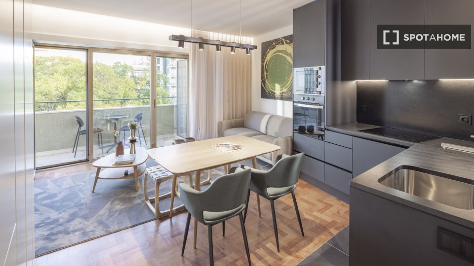 Apartment Lisbon, 2 beds — photo 30