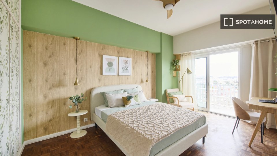 Double room Lisbon, 9 beds — photo 1