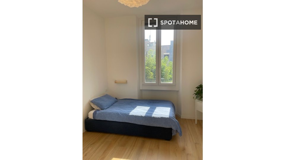Double room Milan, 2 beds — photo 3
