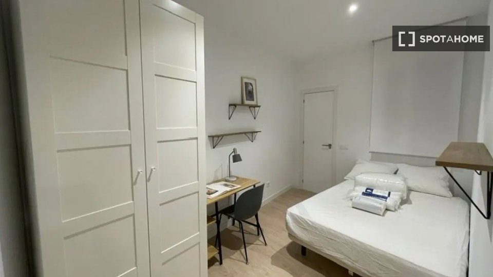 Double room Madrid, 18 beds — photo 2