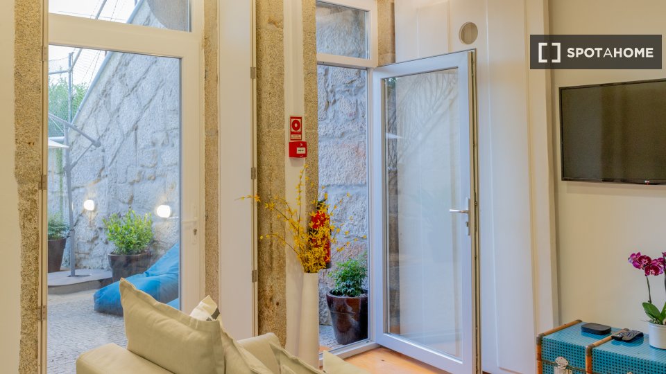 Apartment Porto, 1 bed, 103m² — photo 11