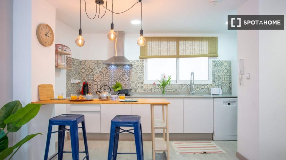 Piso de 3 habitaciones en alquiler en El Grau, Valencia