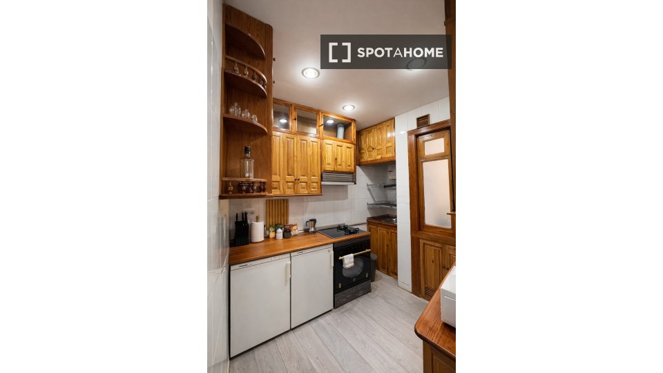 Apartment Madrid, 2 beds, 72m² — photo 3