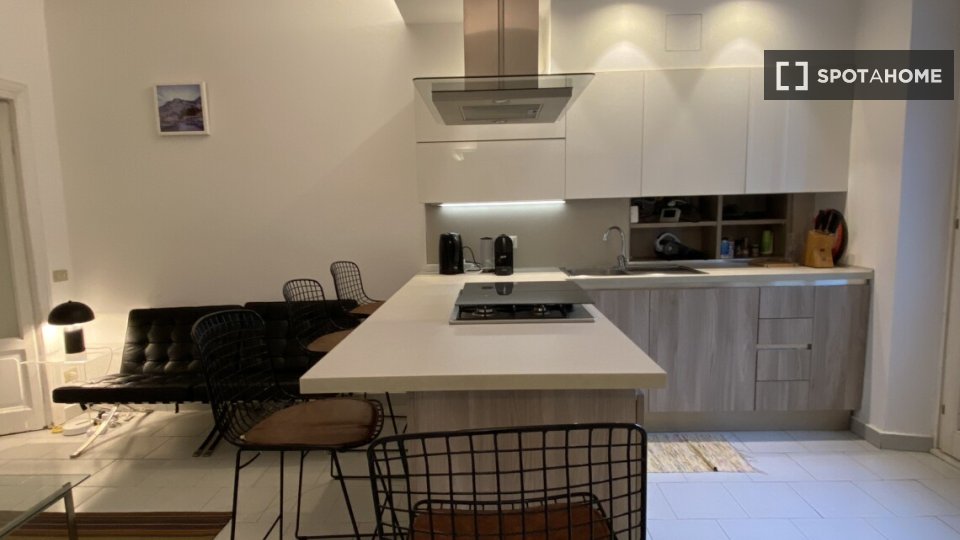 Appartamento con 1 camera da letto in affitto a Tortona, Milano. - a Milano