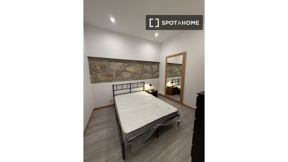 Double room Porto, 3 beds — photo 1