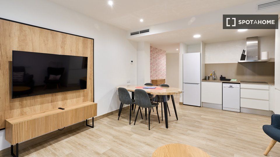 Apartment Barcelona, 2 beds, 55m² — photo 20