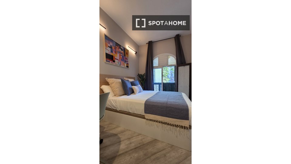 Double room Barcelona, 6 beds, 180m² — photo 2