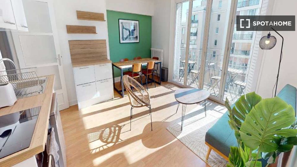 Double room Paris, 5 beds, 110m² — photo 12