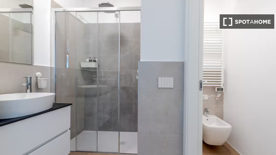 Apartment Milan, 1 bed — photo 5