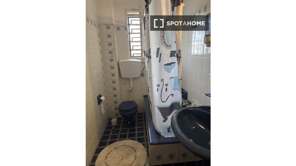 Double room Athens, 4 beds, 130m² — photo 21