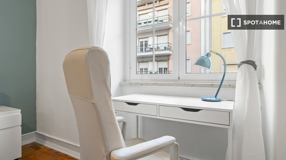 Double room Lisbon, 5 beds — photo 3